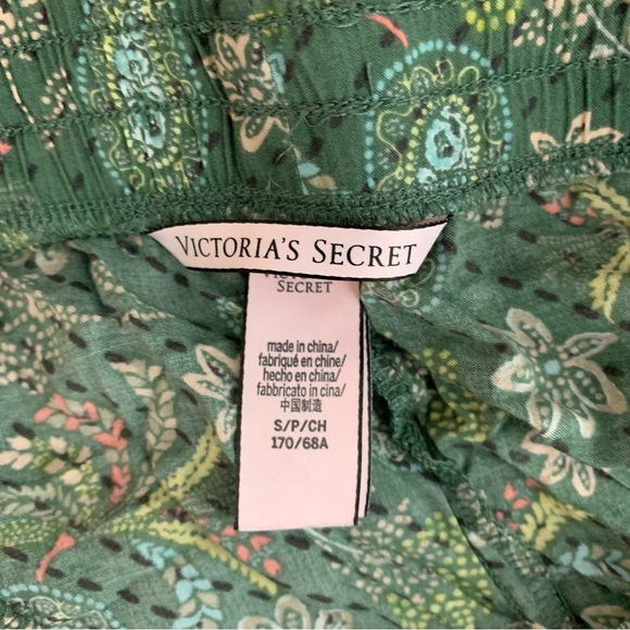 Victoria’s Secret Floral Pajama Pants Small - Picture 3 of 3